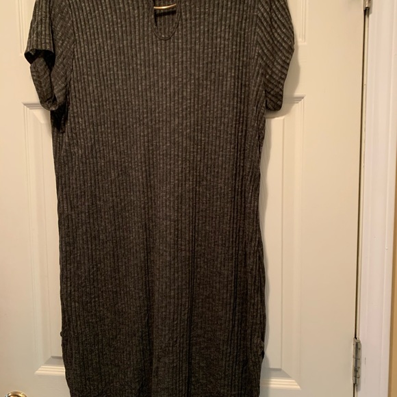 Army green plus size tunic dress - Picture 3 of 5